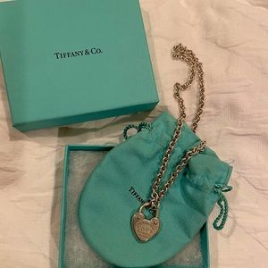 Like new Tiffany’s Love Lock Necklace